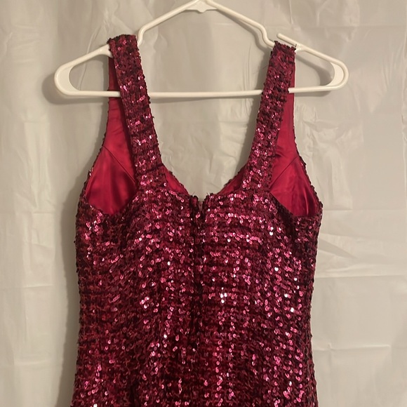 Sequinned dress Flirtations by Alfred Angelo. - Picture 2 of 4